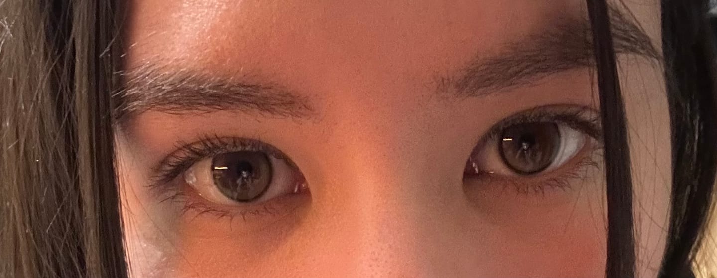 Customer photo review of OLENS Glowy Tear Mini 1-Day Brown (10 Pack)