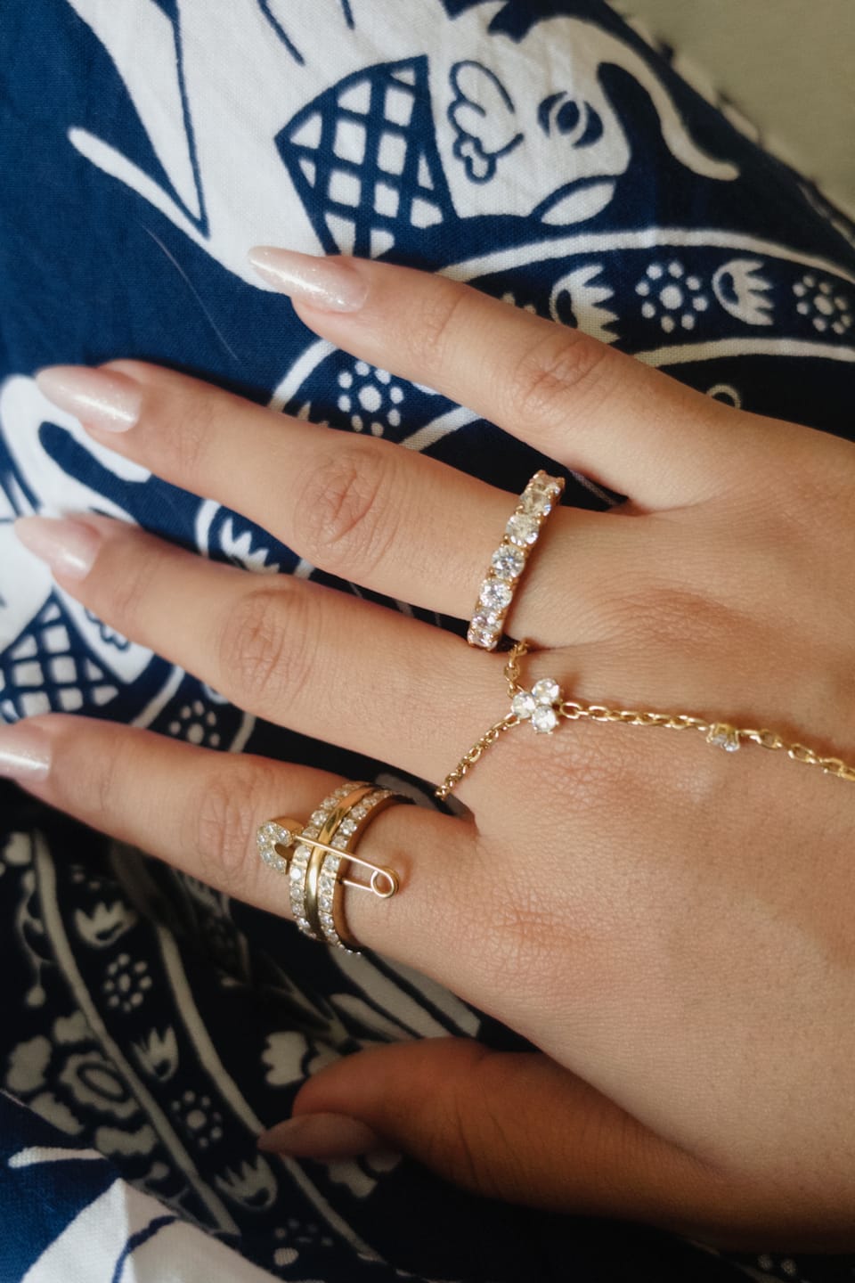 Customer photo review of Anel Riviera Classic Banhado em Ouro 18k