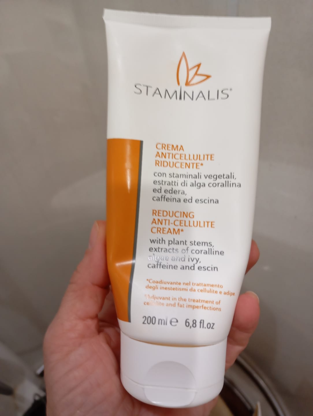 Customer photo review of Crema Anticellulite Snellente | Riducente con Staminali e Caffeina - 200 ml