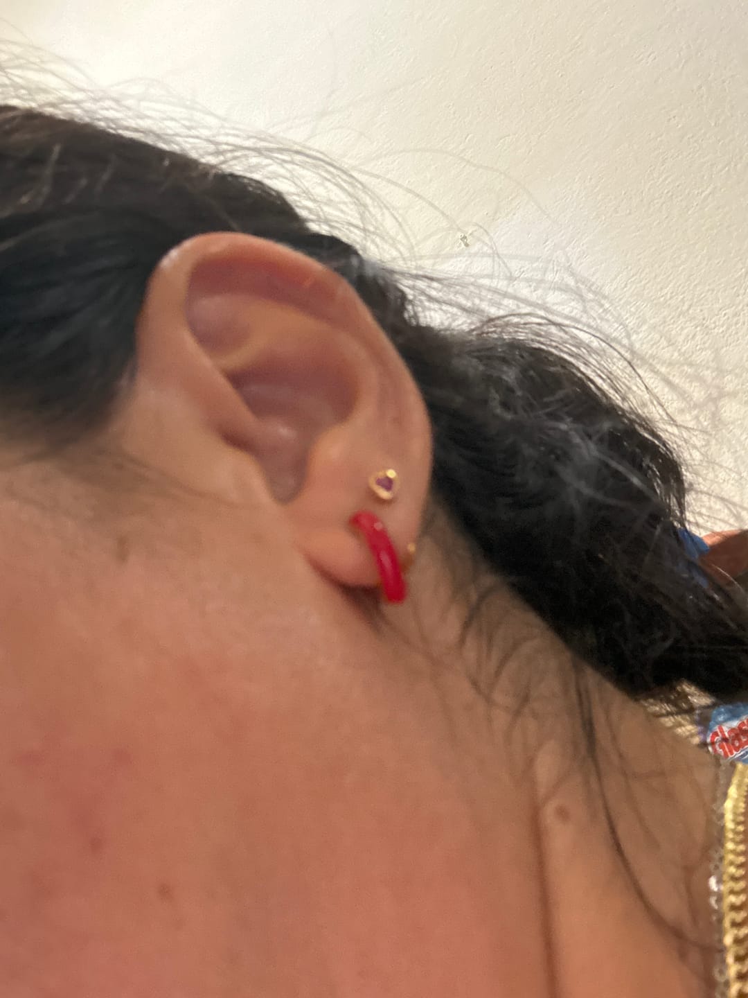 Customer photo review of Orecchino HOOP LOOV - Heart