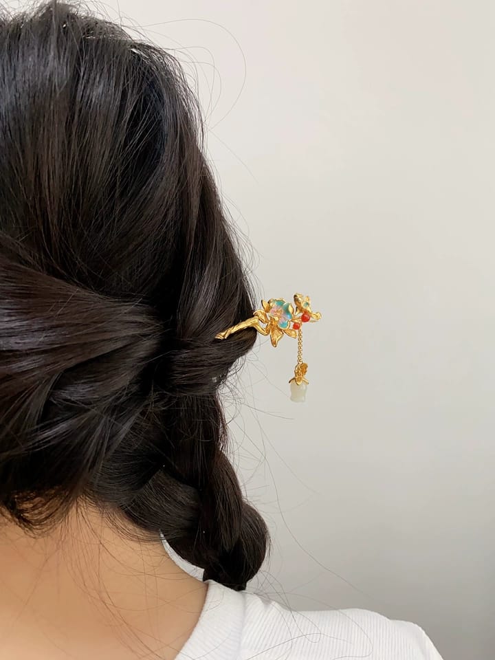 Customer photo review of Flowers Beckon Butterflies Jade Hairpin