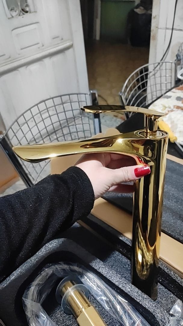 Customer photo review of Torneira Para Banheiro Gourmet Monocomando Aqua Lux
