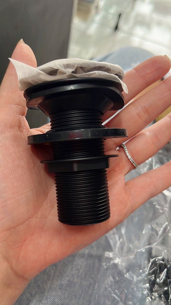 Customer photo review of Válvula Click Pia Banheiro Lavabo Ralo Cuba Preta 7/8 Inox