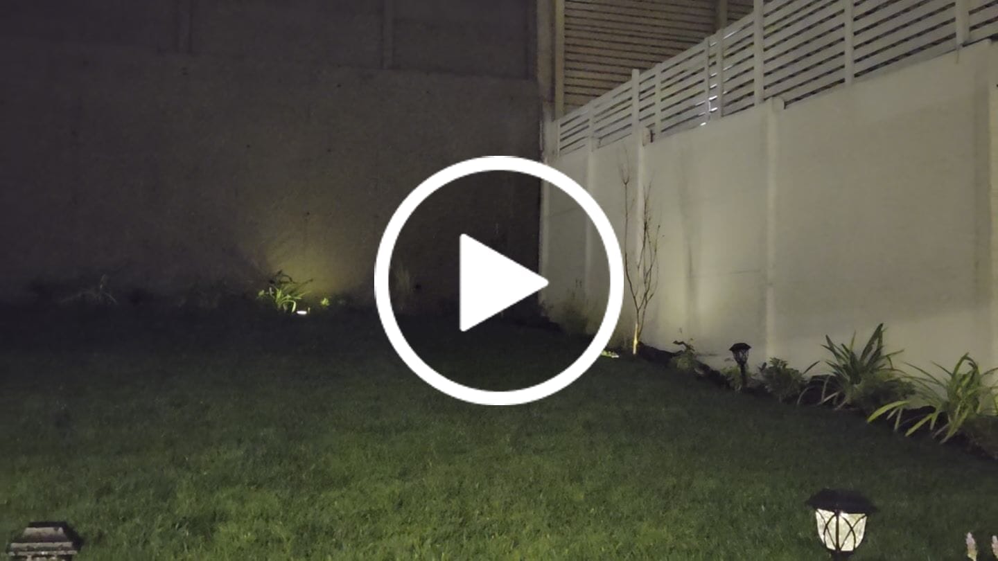 Customer video review of Set de 4 Estacas Acero Inoxidable Solar - Luz Cálida o Fría / IP65