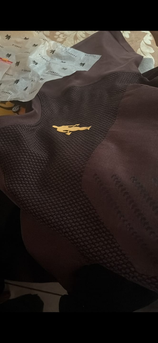 Customer photo review of 4286 - Gold's Iron Legacy Compression Tees
