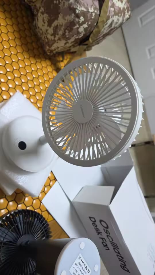 Customer photo review of Rechargeable Oscillating Desk Fan with Five Speeds