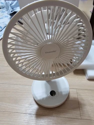 Customer photo review of Rechargeable Oscillating Desk Fan with Five Speeds