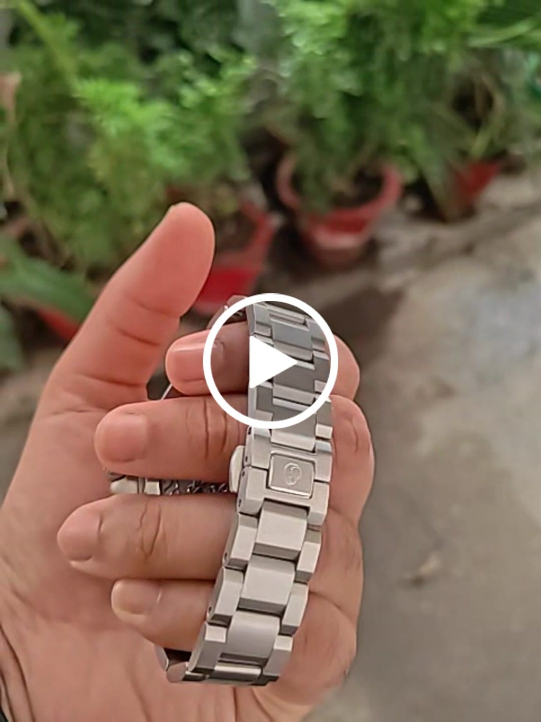 Customer video review of SEATURTLE.OCEAN(TITANIUM) - Automatic Titanium Diver Watch | Sea Blue/Ti-bracelet