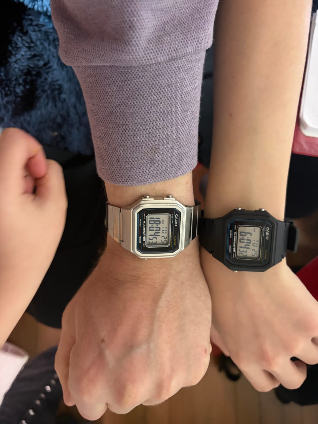 Customer photo review of Reloj Casio Vintage W-217H-1AVDF Classic Líneas Azules