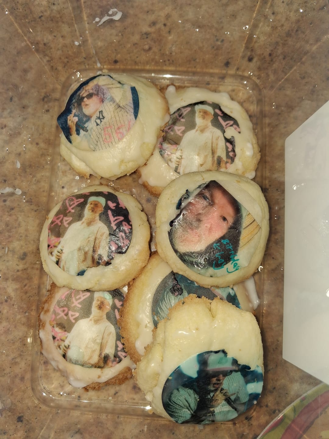 Customer photo review of Wafer Paper (0.3mm thin) - 12 x 5 cm Pre-cut Cupcake Custom Edible Images