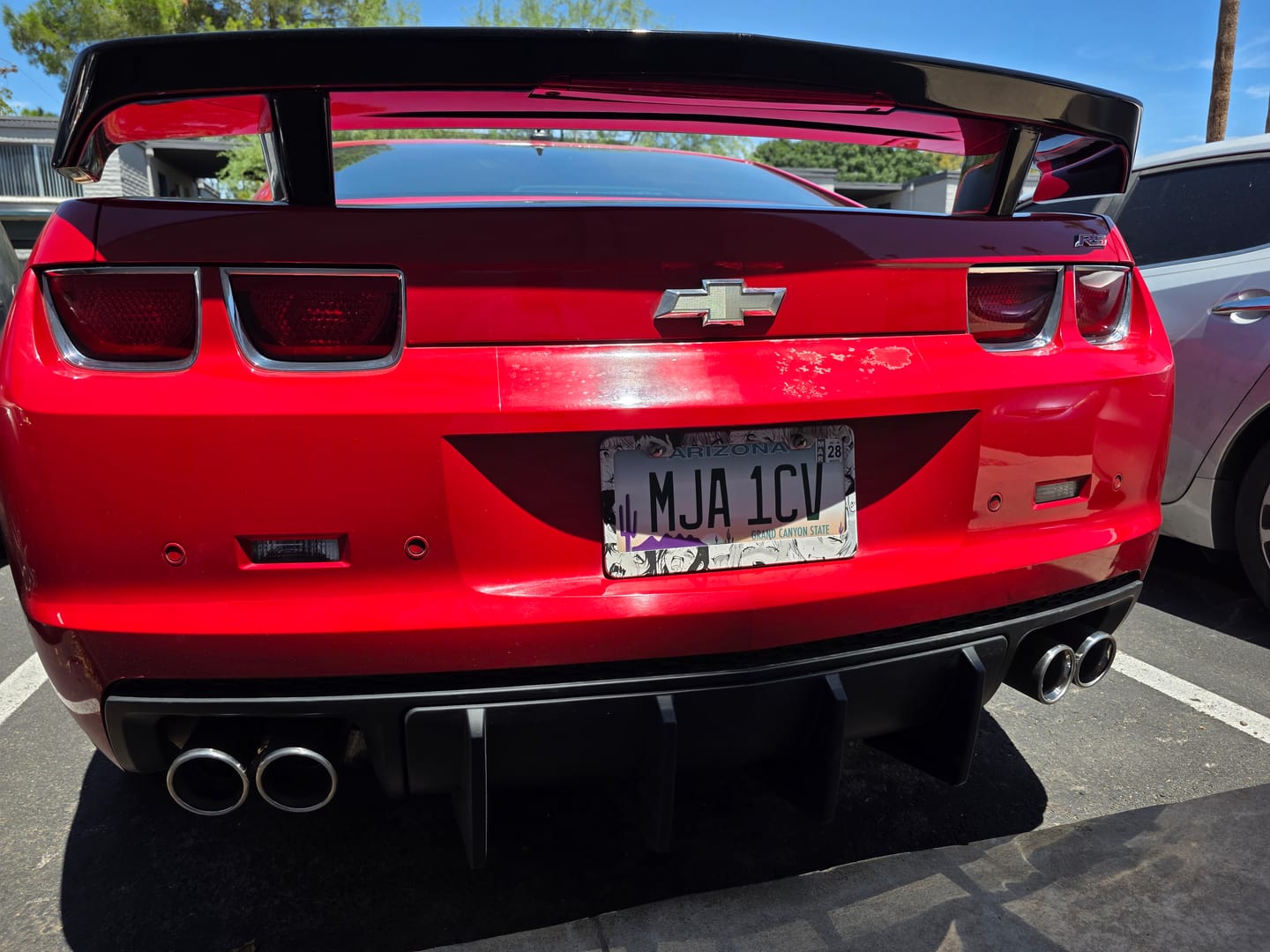 Customer photo review of 2010-2013 Chevy Camaro Evo Style Shark Fins Rear Diffuser Quad/Single Tips