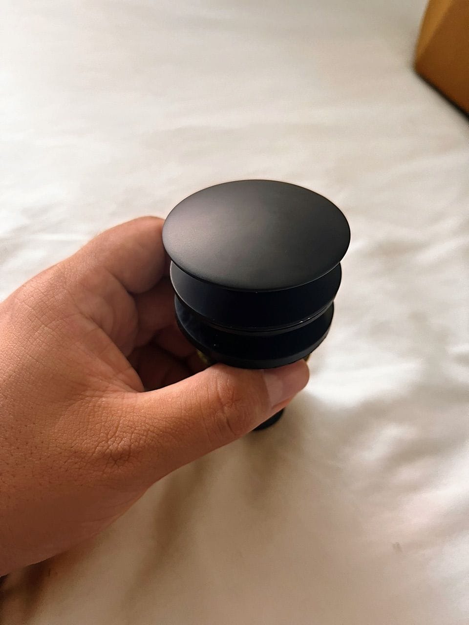 Customer photo review of Válvula Click Pia Banheiro Lavabo Metal Preta 7/8 Para Cuba De Banheiro