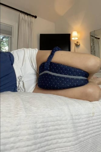 Customer photo review of RahaTherapy™ Leg Pillow
