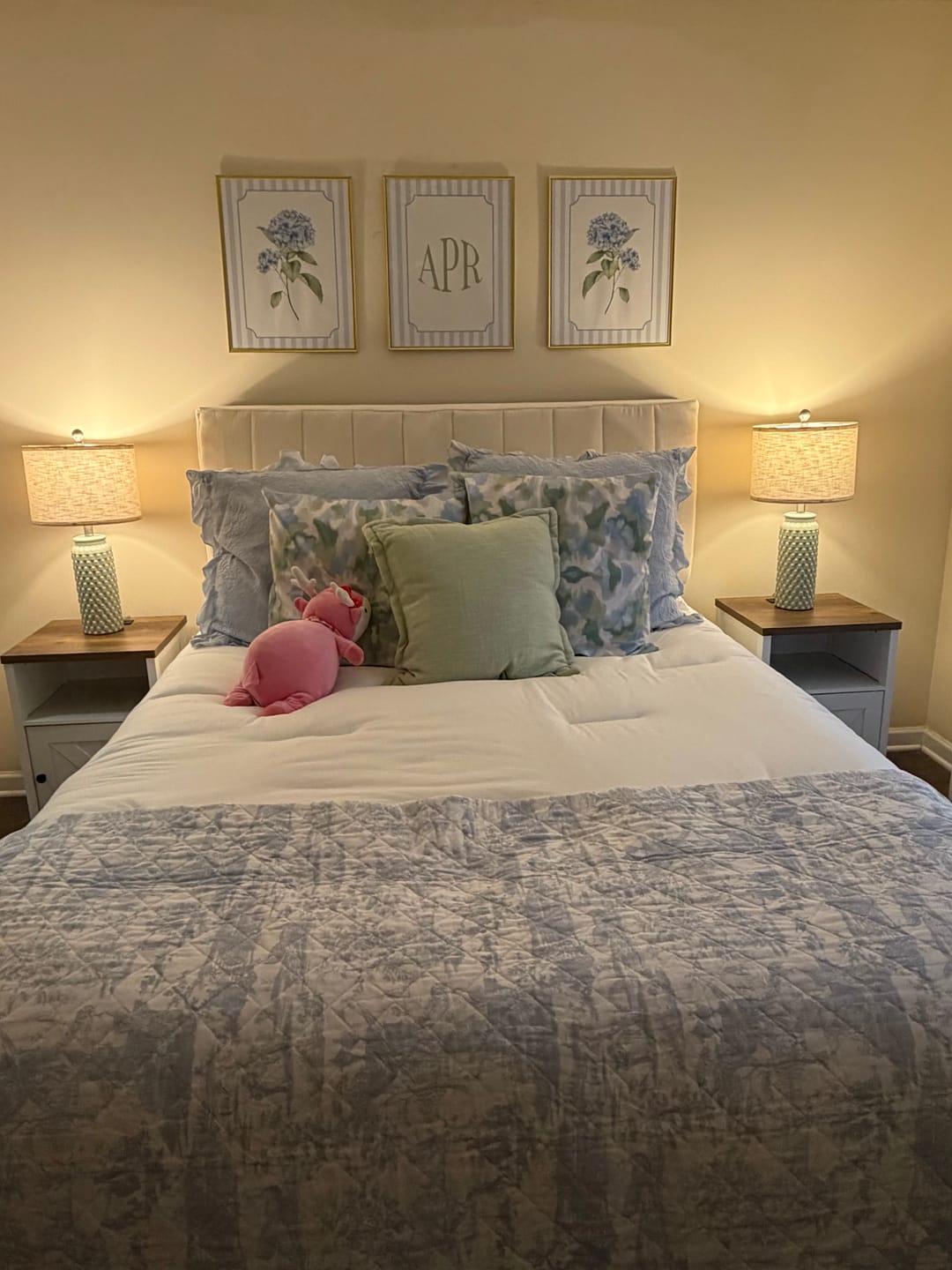 Customer photo review of MarshMellow Comforter