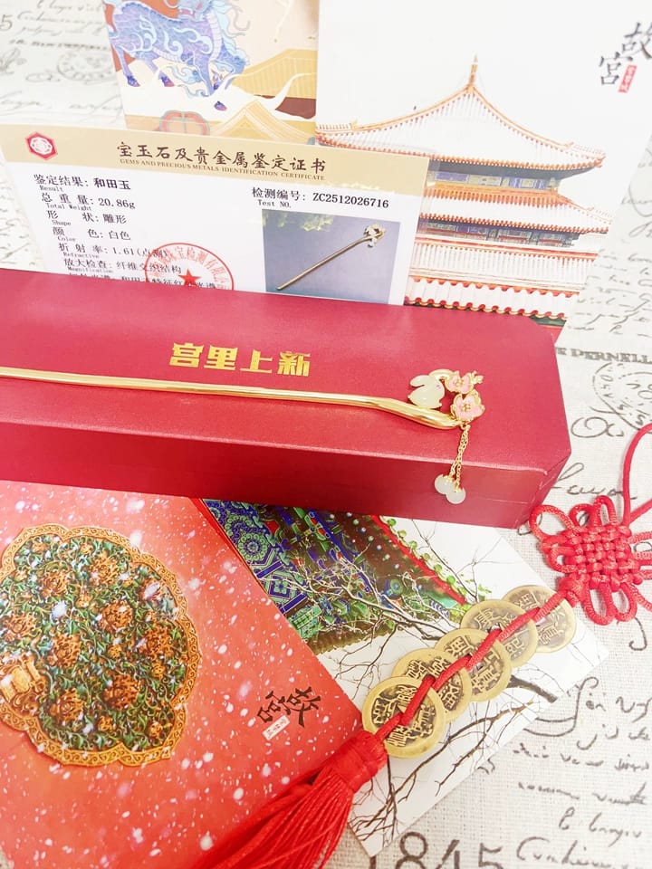 Customer photo review of Jade Rabbit and Plum Blossom Hairpin