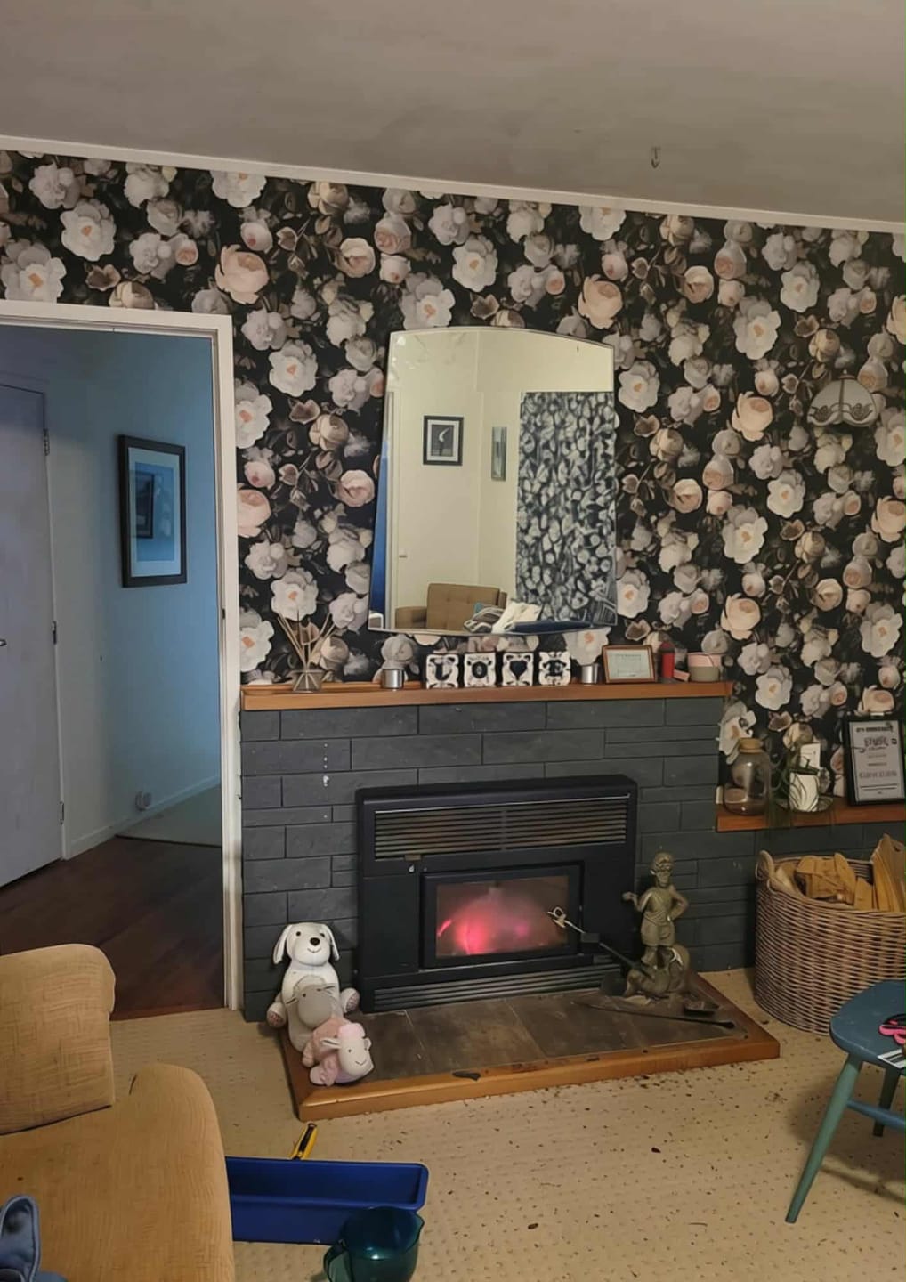 Customer photo review of Oil Painting Floral Vinyl Wallpaper - Pink & White - Last 6 Rolls