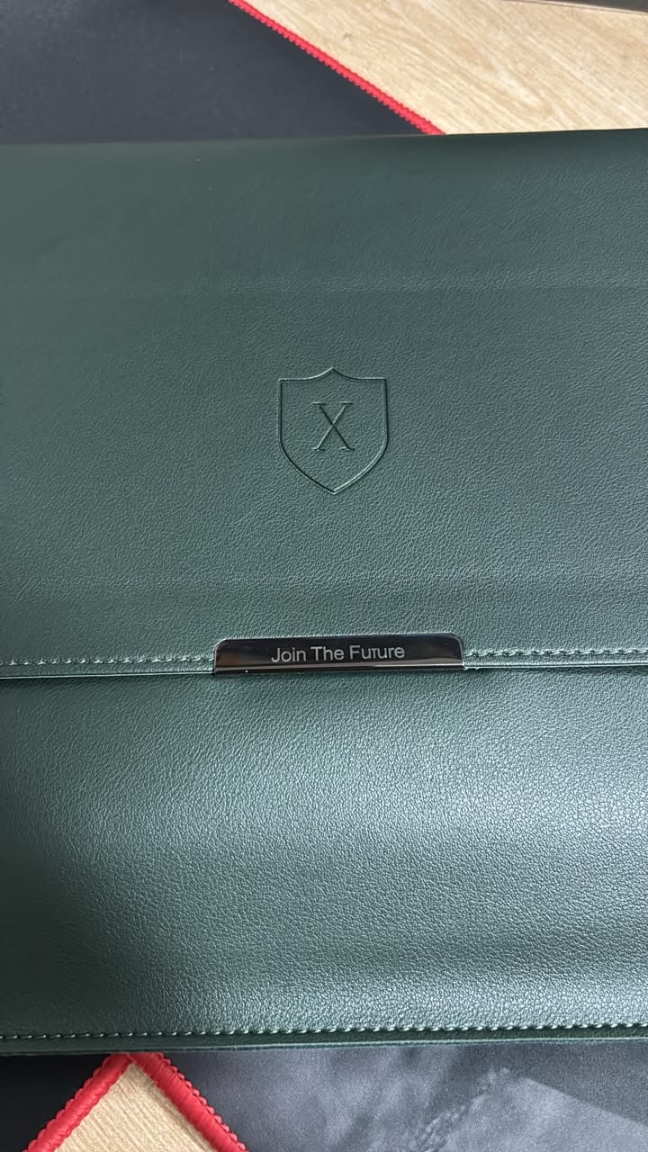 Customer photo review of Funda Notebook Smart Case