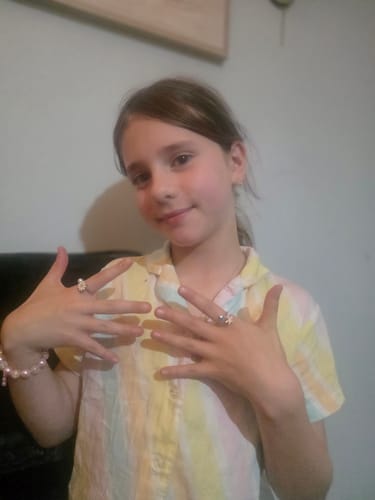 Customer photo review of Daisy Spinner Fidget Ring Adjustable