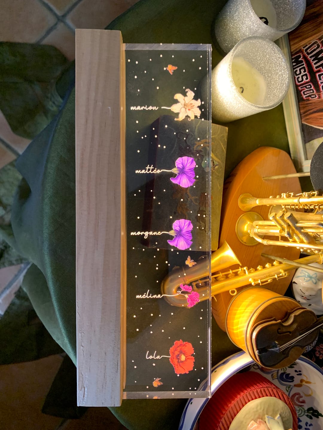 Customer photo review of Le Jardin de Mamie - Plaque LED acrylique personnalisée avec fleurs pour Maman et Mamie