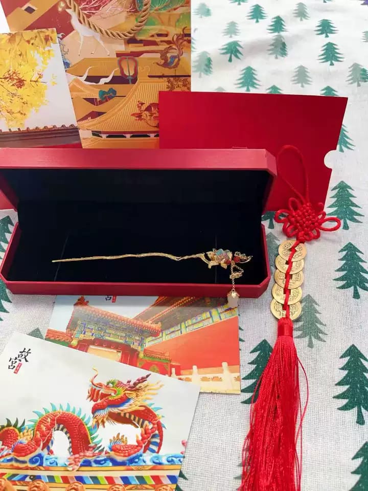 Customer photo review of Flowers Beckon Butterflies Jade Hairpin