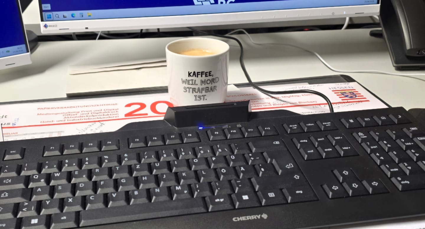 Customer photo review of Kaffee weil Mord · Porzellanbecher