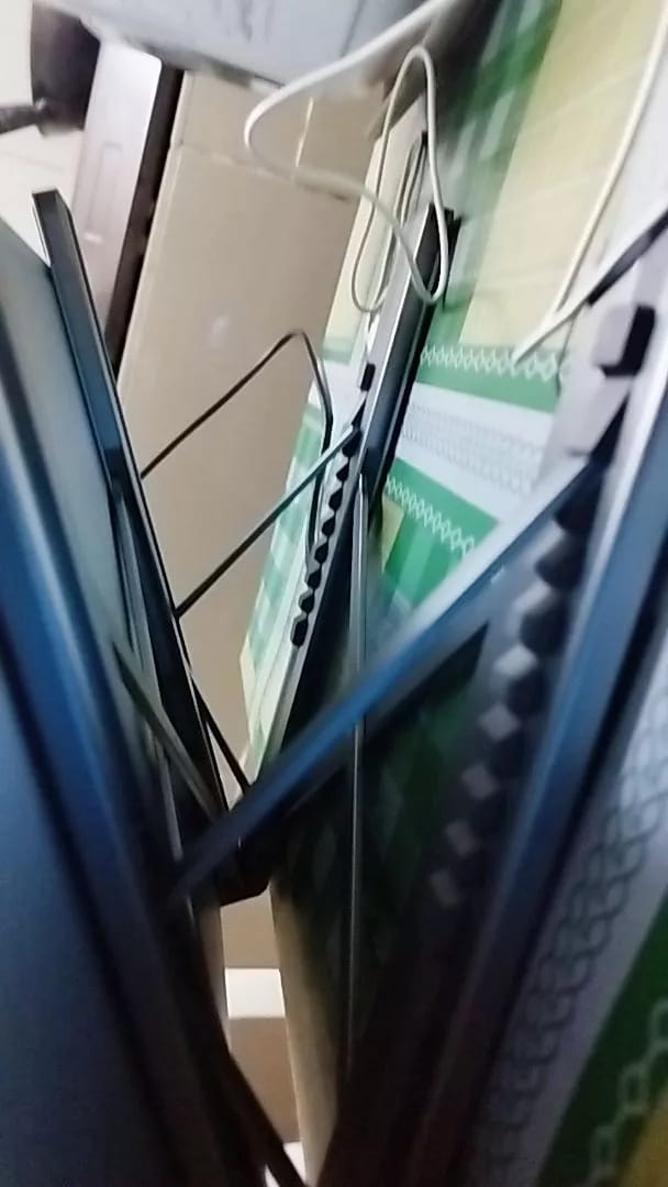 Customer photo review of 8 In 1 Foldable Laptop Docking Station Stand