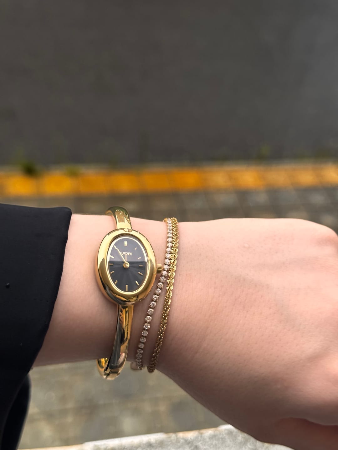 Customer photo review of Diana Gold Black