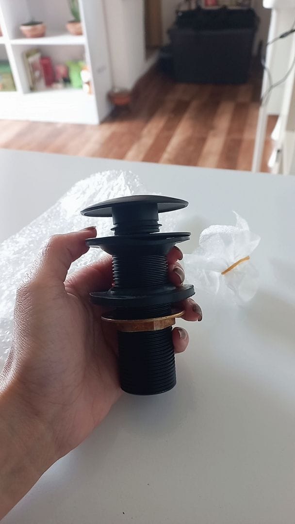Customer photo review of Válvula Click Pia Banheiro Lavabo Metal Preta 7/8 Para Cuba De Banheiro