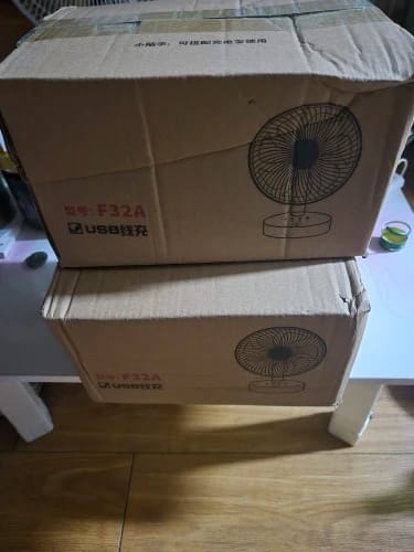 Customer photo review of USB Desktop Fan with Four Speeds and 5V Power for Table Use