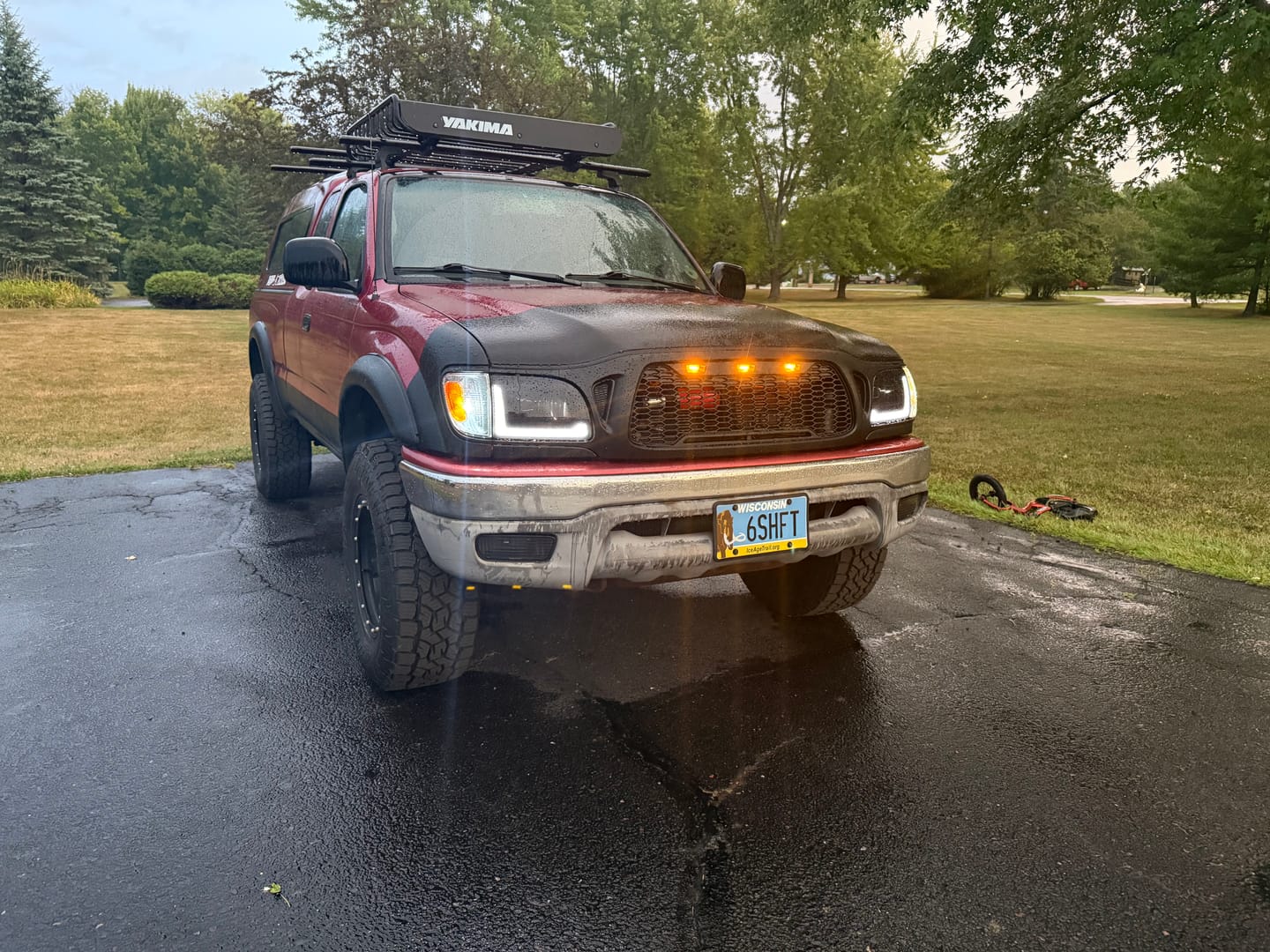 Customer photo review of 2001-2004 Toyota Tacoma Black Honeycomb Mesh Grille - TRD Sport Style - Raptor Light Compatible