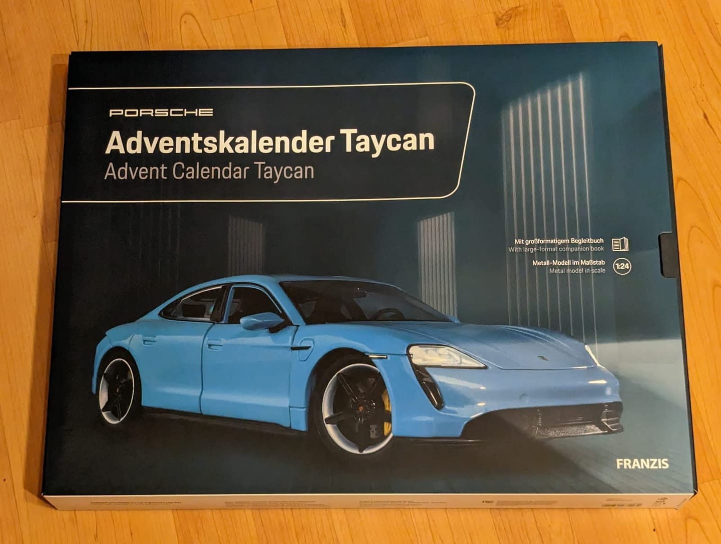 Customer photo review of Porsche Taycan Advent Calendar 1:24