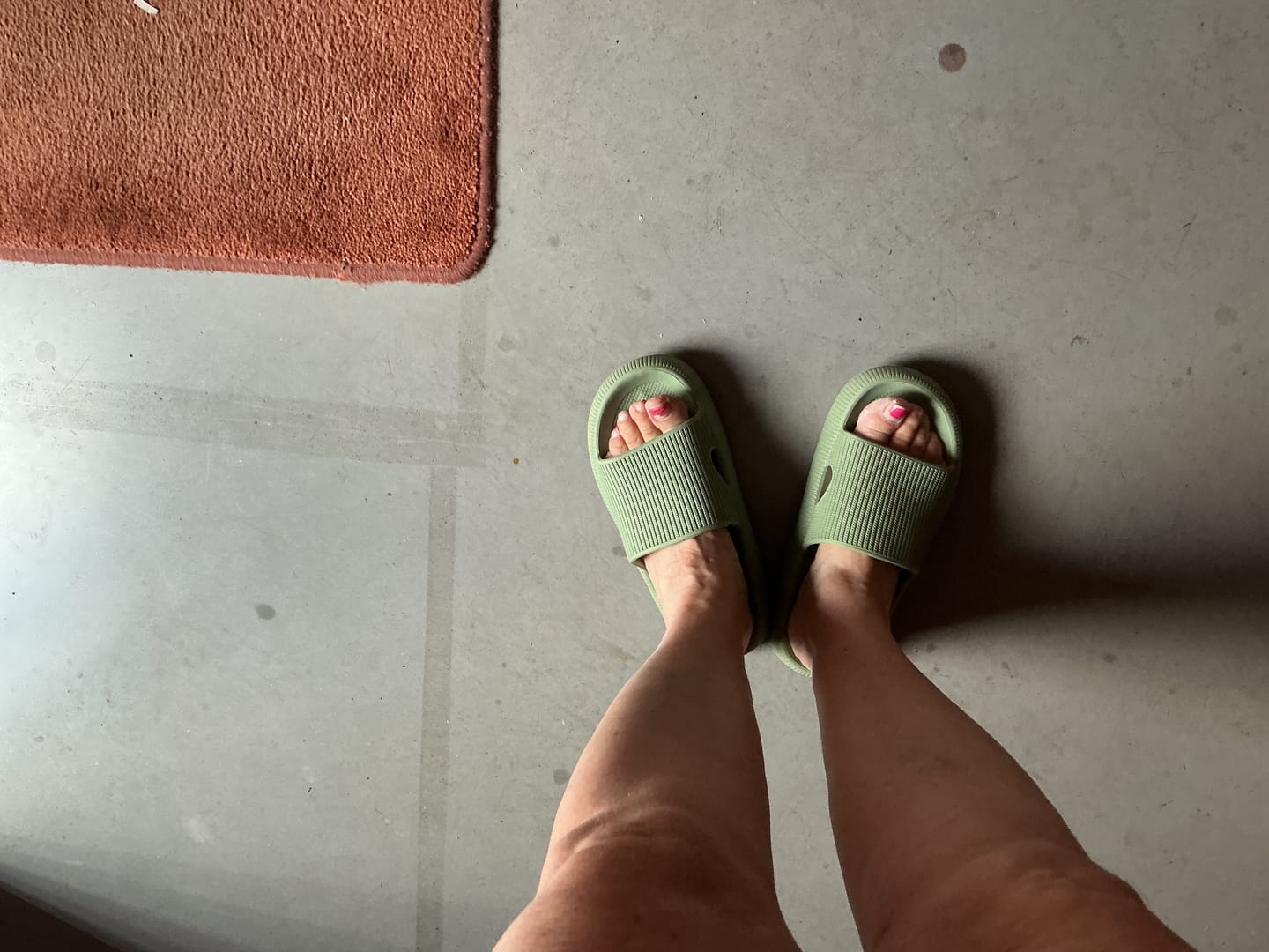 Customer photo review of HappyFlops Original
