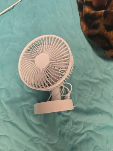 Customer photo review of USB Desktop Fan with Four Speeds and 5V Power for Table Use