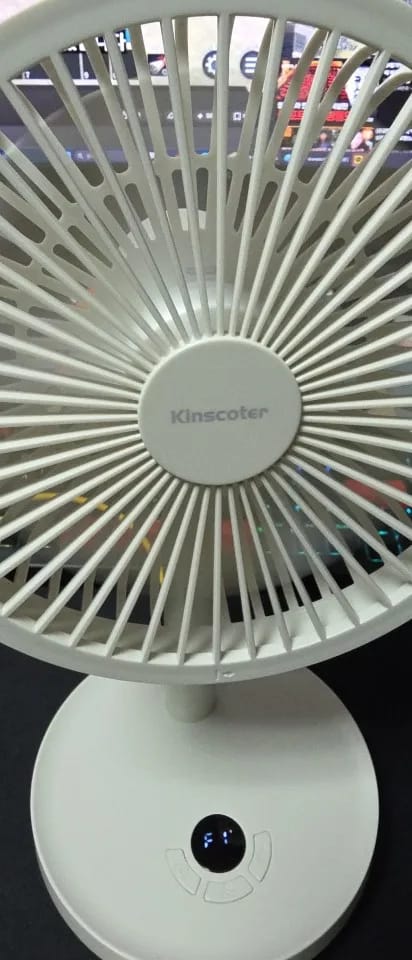 Customer photo review of Rechargeable Oscillating Desk Fan with Five Speeds