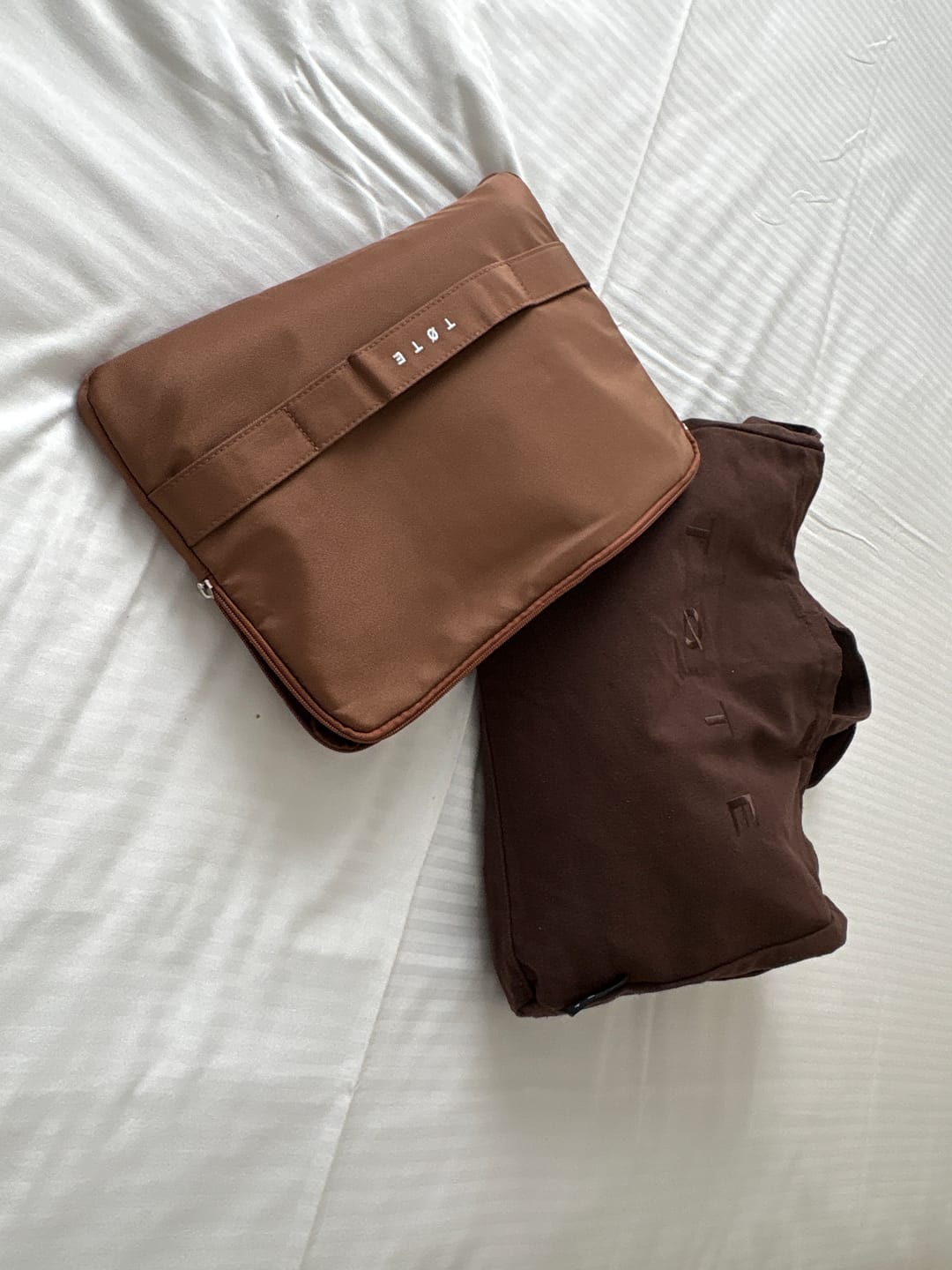 Customer photo review of Brown Laptop Sleeve 16"