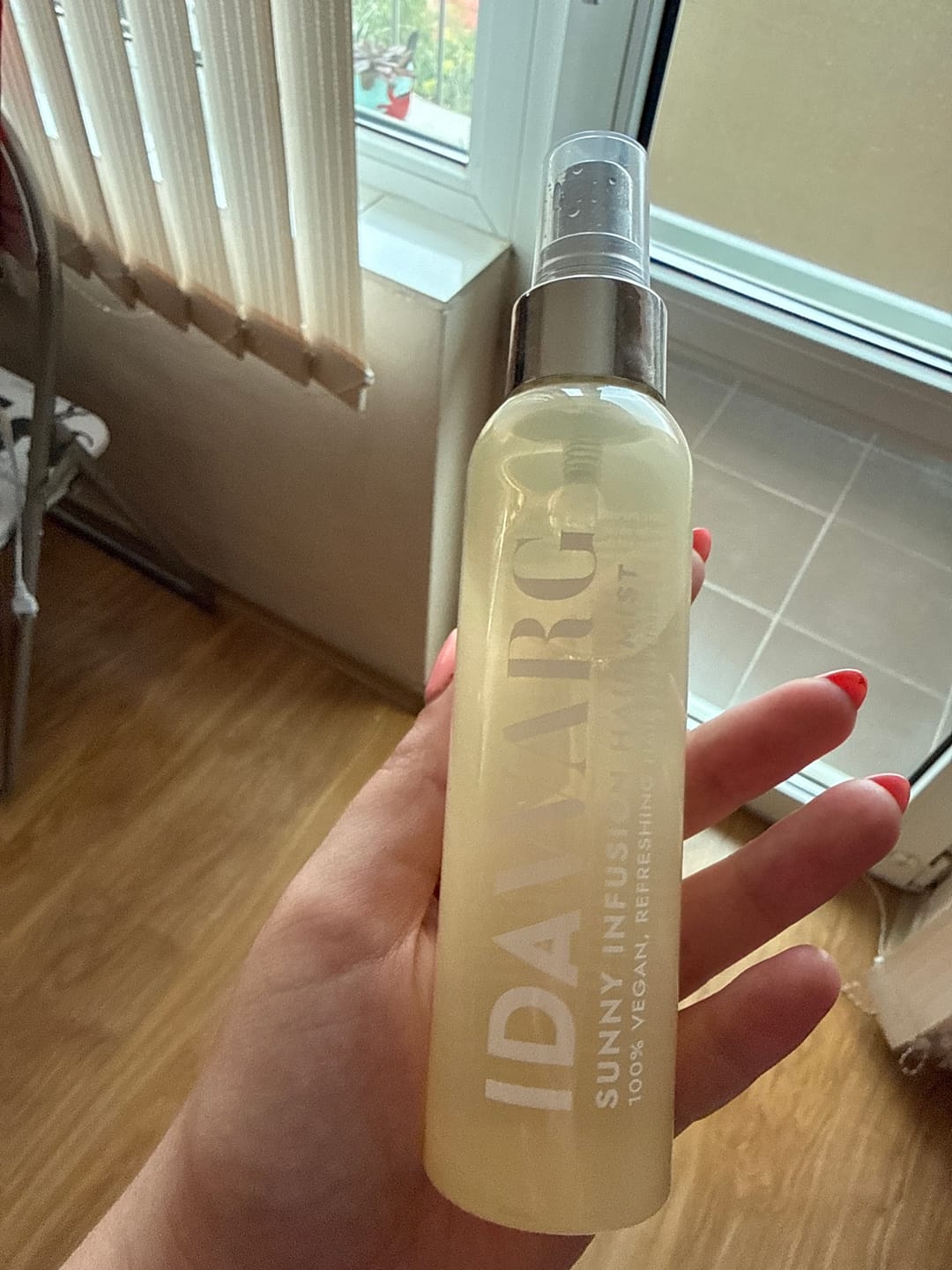 Customer photo review of Мист-парфюм за коса СЛЪНЧЕВА ЦЕЛУВКА IDA WARG Sunny Infusion Hair Mist Perfume
