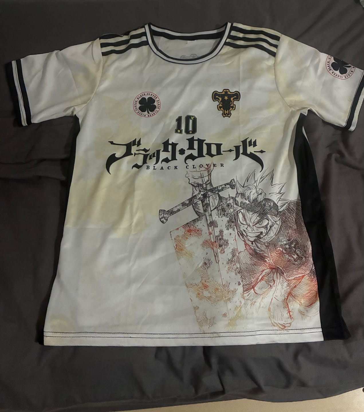Customer photo review of Camiseta Anime Fútbol – Streetwear