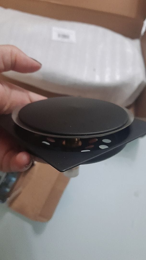 Customer photo review of Ralo Click De Banheiro Inteligente 15x15 Inox Preto Fosco