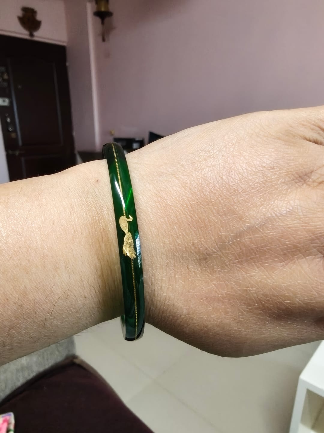 Customer photo review of Zamrud Green - A Saumya Shringar 916 22k Bangles (Pack of 2)