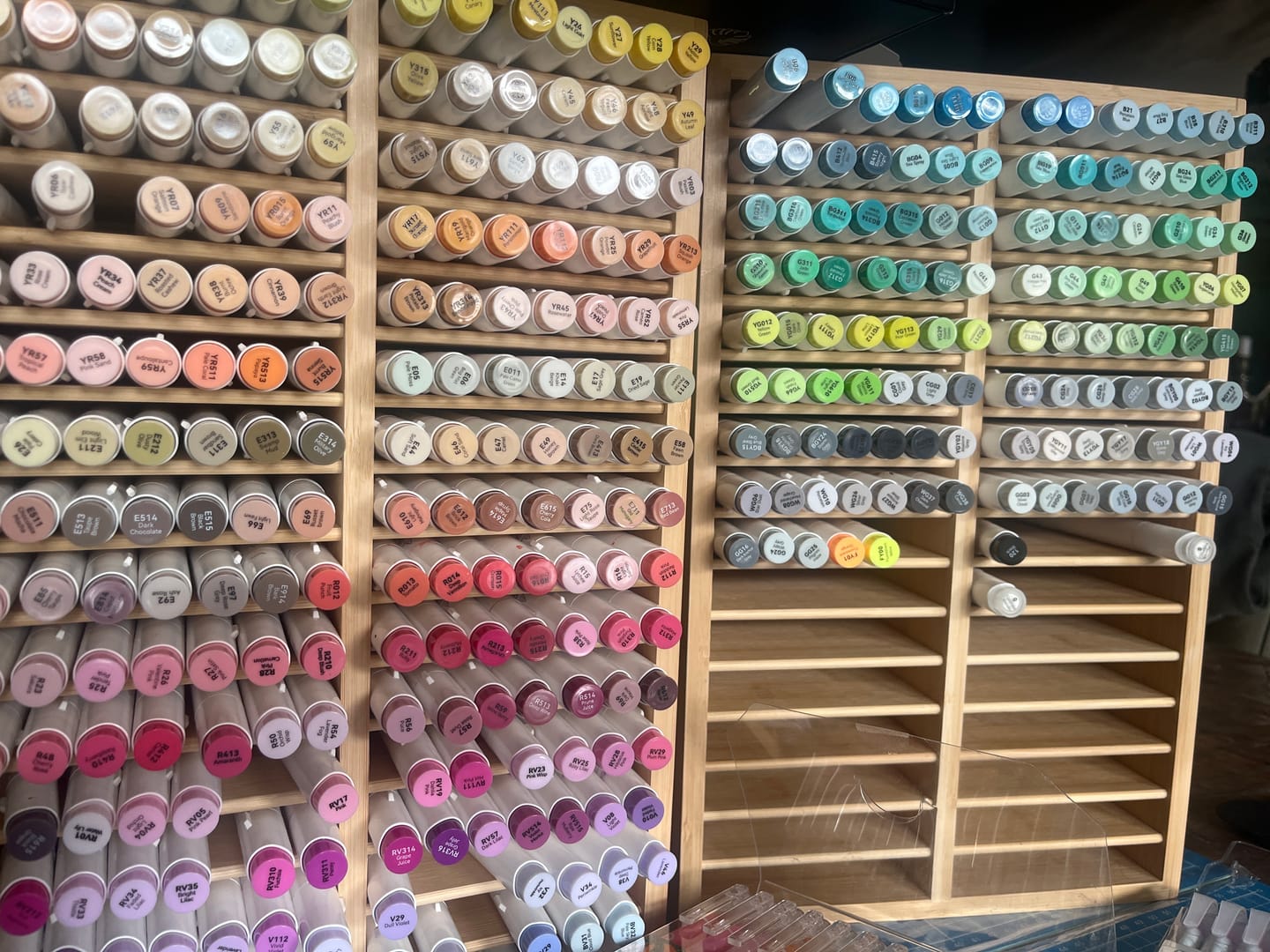 Customer photo review of Ohuhu Bamboo Marker Organizer