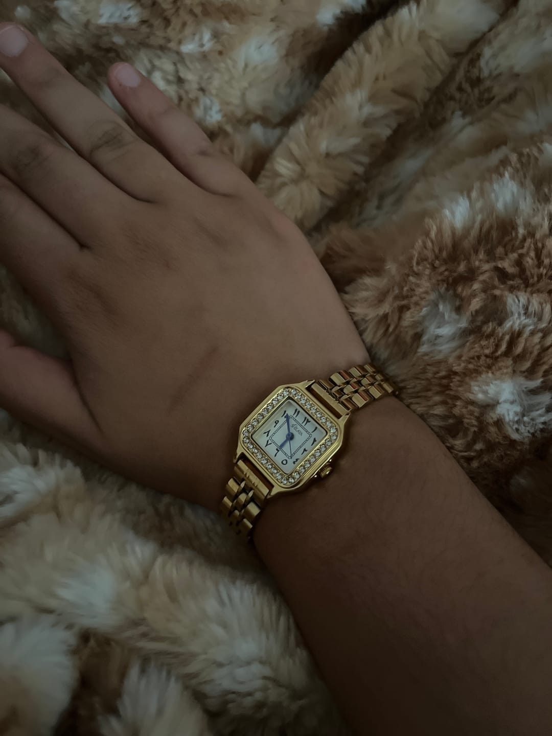 Customer photo review of LA MYKONOS MONTRE DORÉ AVEC CHIFFRES ARABES