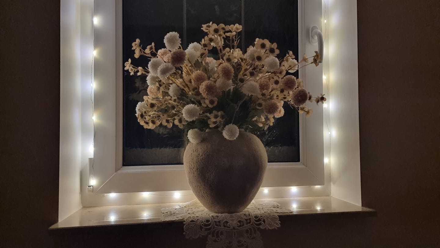Customer photo review of Wax Arrangement - Beige mix