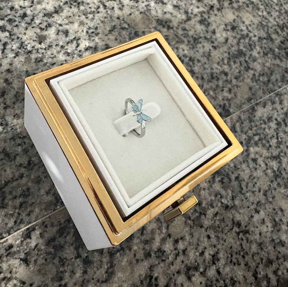 Customer photo review of Caja Regalo Rosa Eterna