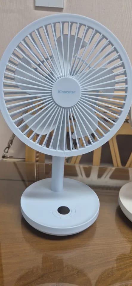 Customer photo review of Rechargeable Oscillating Desk Fan with Five Speeds