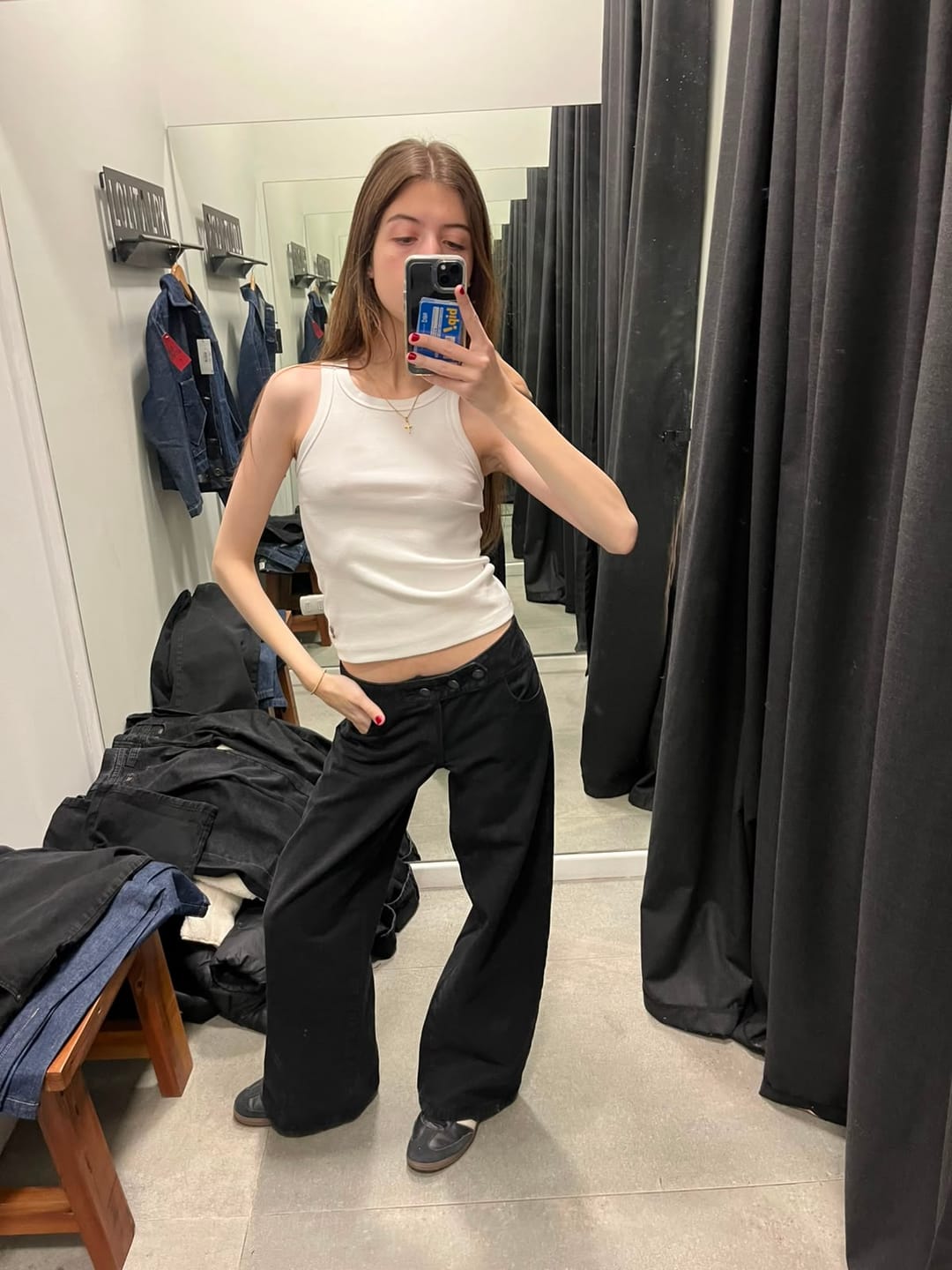 Customer photo review of JEANS WIDE LEG TIRO BAJO LUCIANA negro