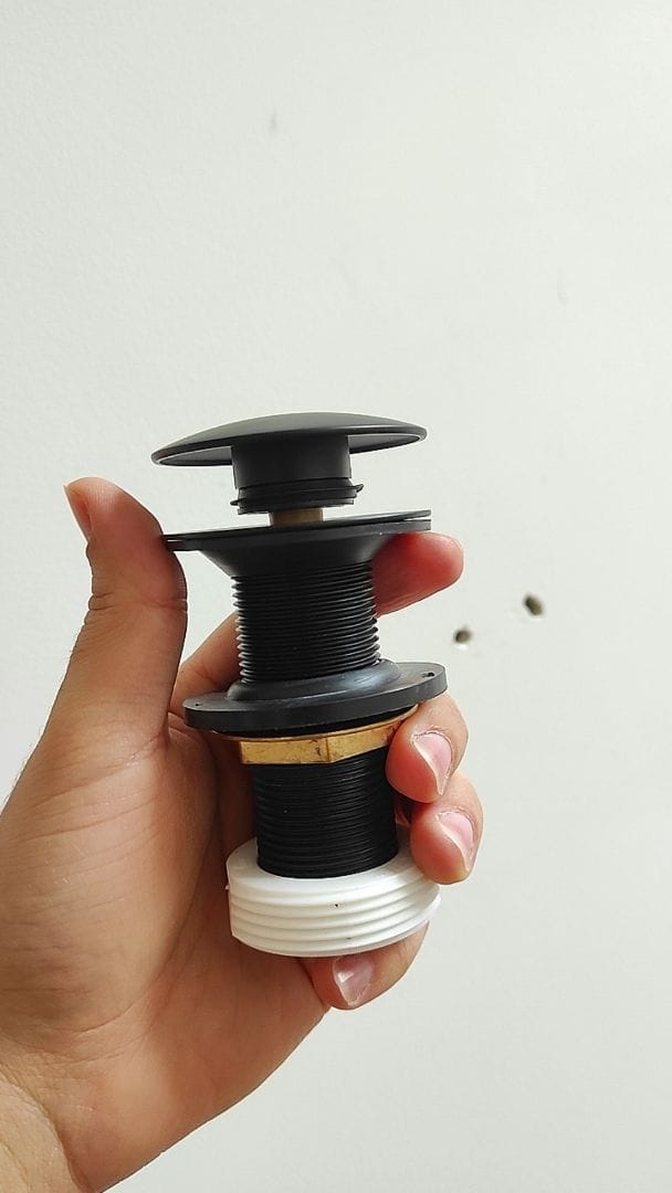 Customer photo review of Válvula Click Pia Banheiro Lavabo Metal Preta 7/8 Para Cuba De Banheiro