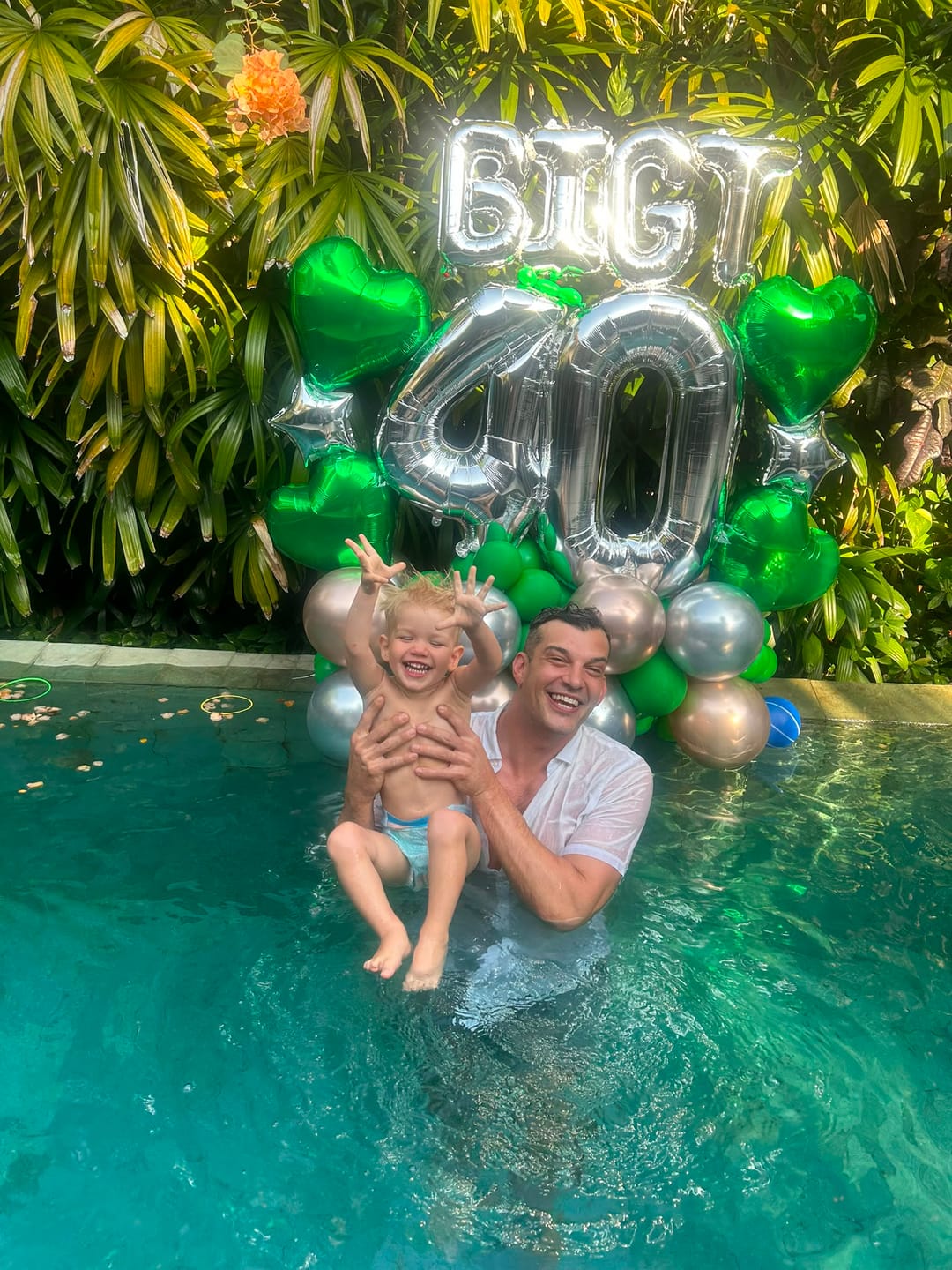 Customer photo review of 🎈 Pool Balloon Decoration Setup
