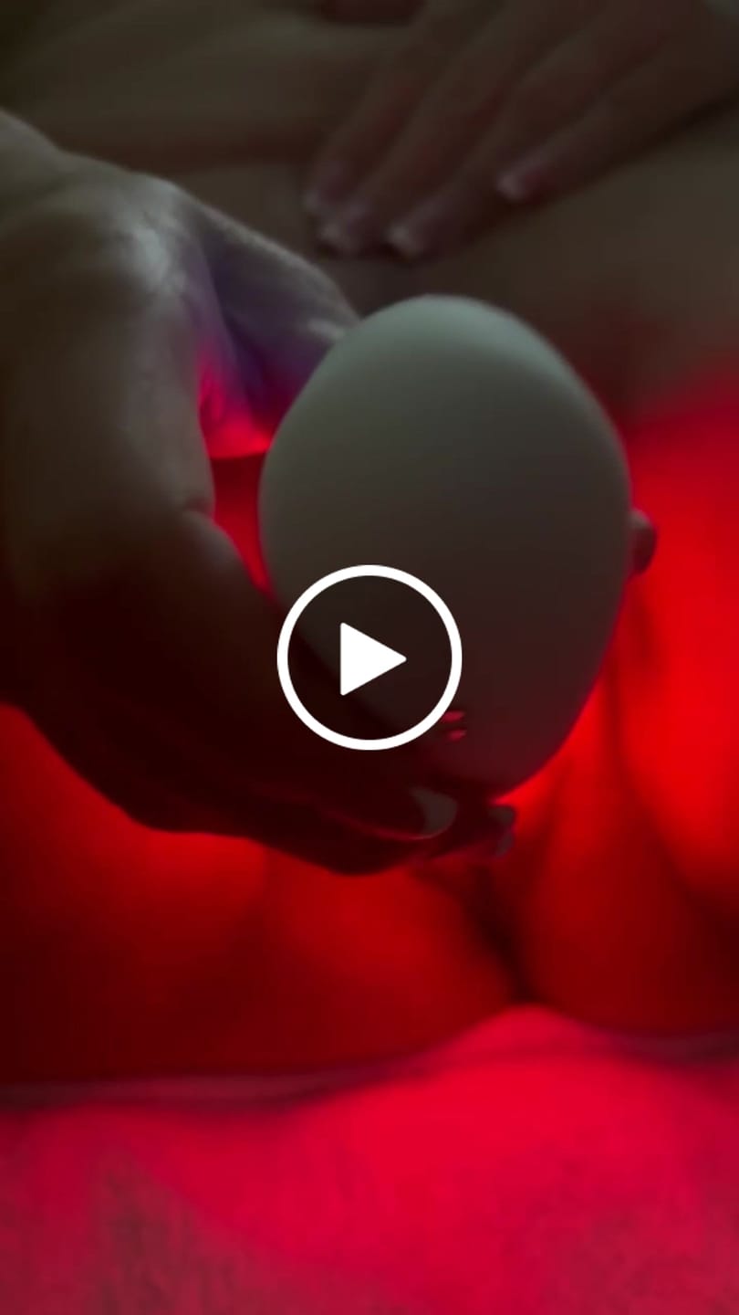 Customer video review of vGlow™ Intimacy Wand