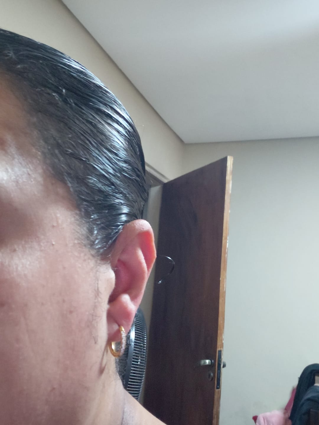 Customer photo review of Brinco de Argola Arielle Banhado em Ouro 18K