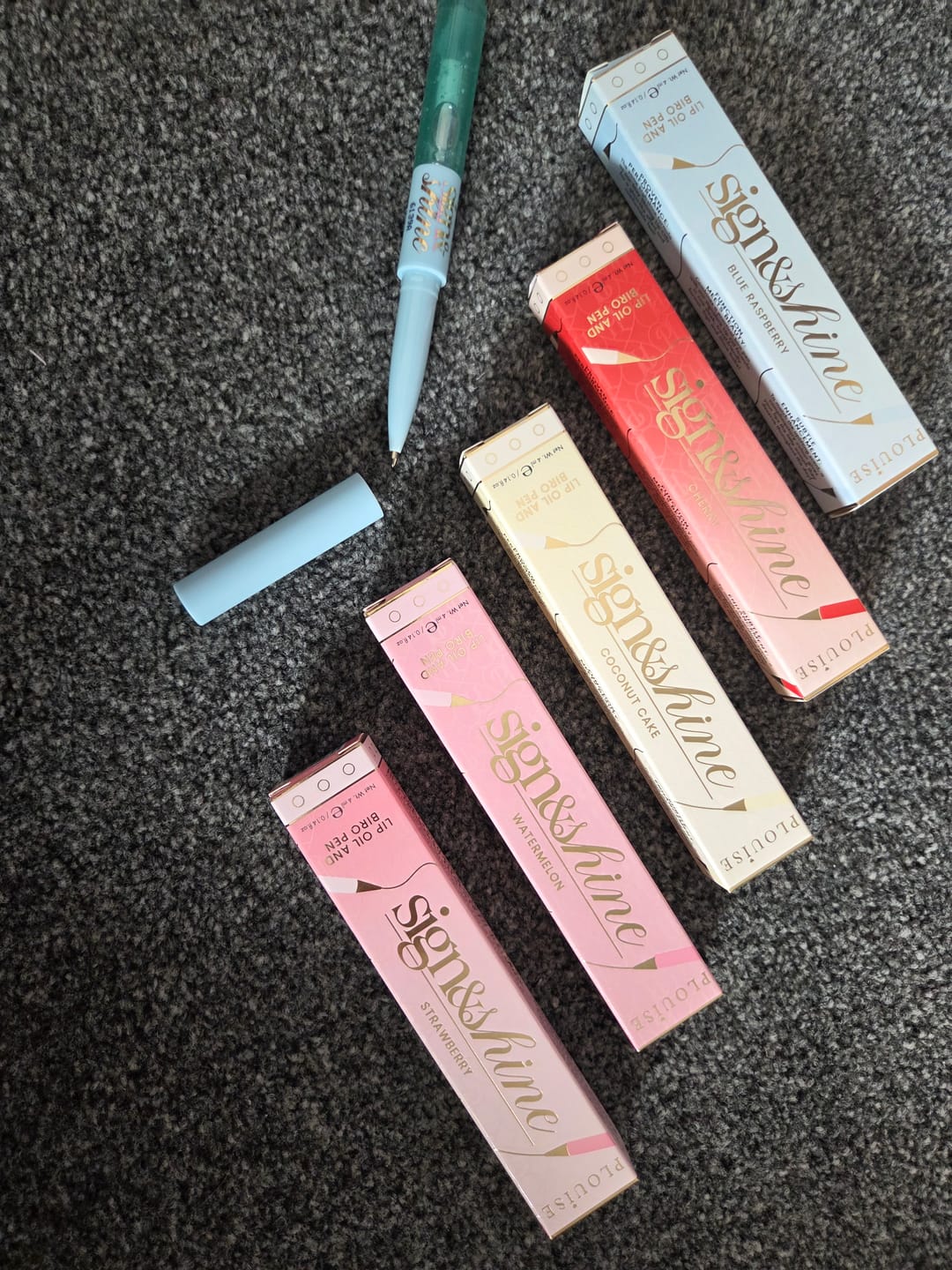 Customer photo review of Back to Business Sign And Shine Lip Oil Pen - PRE-ORDER